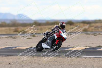 media/Nov-16-2025-Race Pace (Sun) [[8c5fa54630]]/Non Verified Riders (1st 20 Minutes)/5-Turn 15 (110pm)/